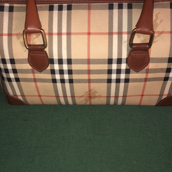 Burberry - Picture 5 of 15